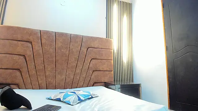 AYALA_TATTOO's cam snapshot