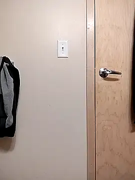 eatmeplease44's cam snapshot