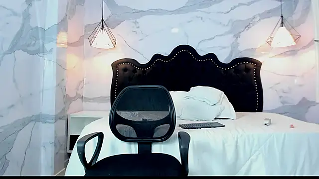 arietta_skinny's cam snapshot