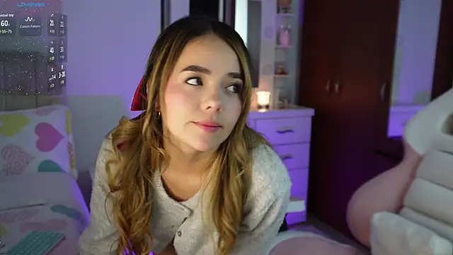 SexyAngel22's cam snapshot