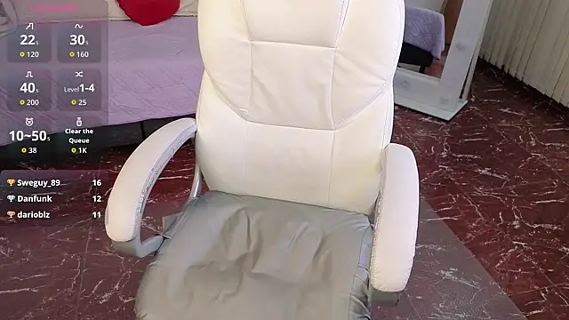 littlee_red's cam snapshot