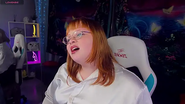 LottieReed's cam snapshot