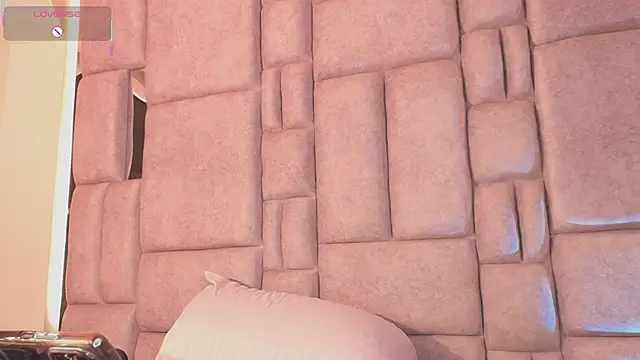 Dom_venena live sex cam