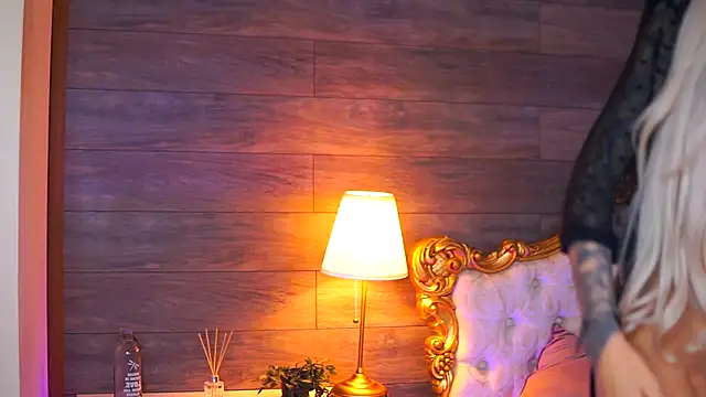 Juicy_Jessye live sex cam