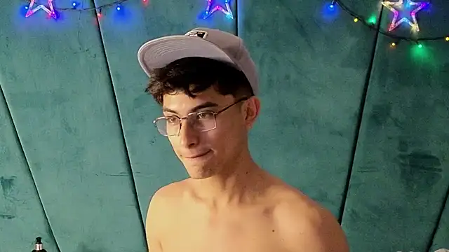 Aaron_Eze's cam snapshot