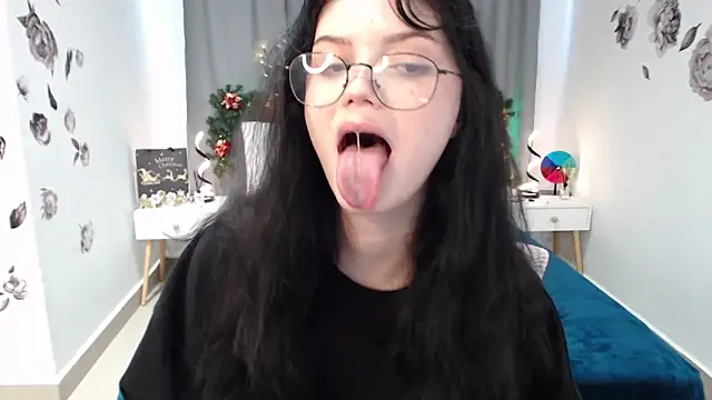 MileyRood's cam snapshot