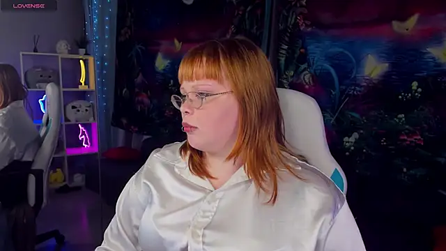 LottieReed's cam snapshot