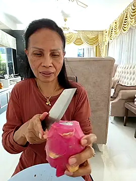 Mama_Eva_1's cam snapshot