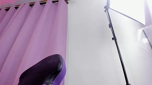 Carolina_Burninng's cam snapshot