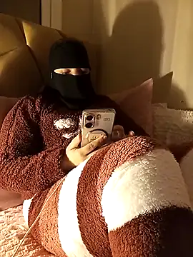 LONA-_-'s cam snapshot