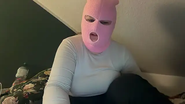 sluddykenna live sex cam