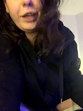 holyeroticss live sex cam