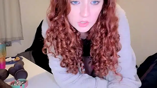 ENGLISHEMILY_69's cam snapshot