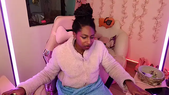 Queen_perla_'s cam snapshot