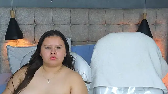 Laia_and_Aloby's cam snapshot