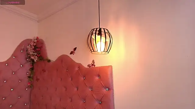 Frrreyaa's cam snapshot