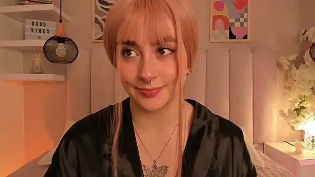 cute__cherry_'s cam snapshot