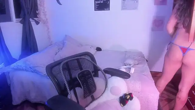 StephaniFox's cam snapshot