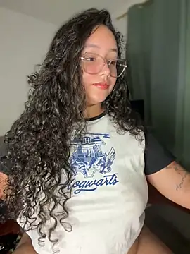 CurlyGirl_1's cam snapshot