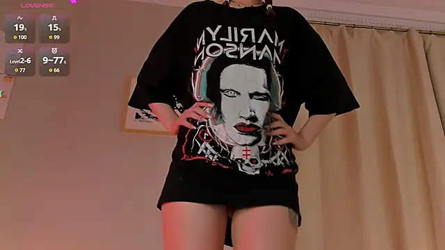 DominikaElis live sex cam