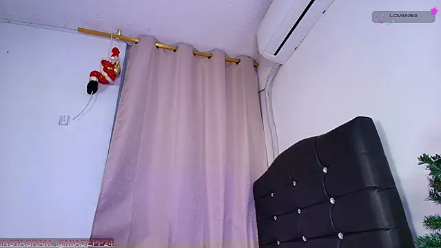 Mia_depp live sex cam