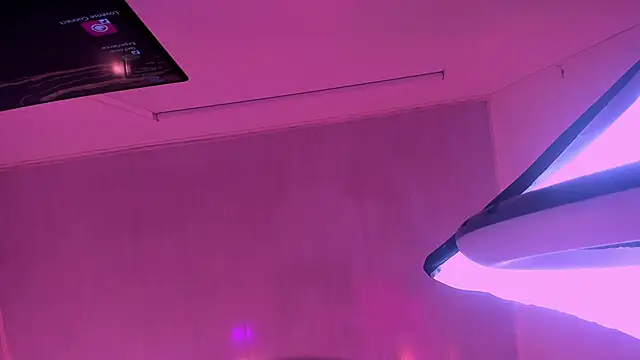 girlcaandy's cam snapshot