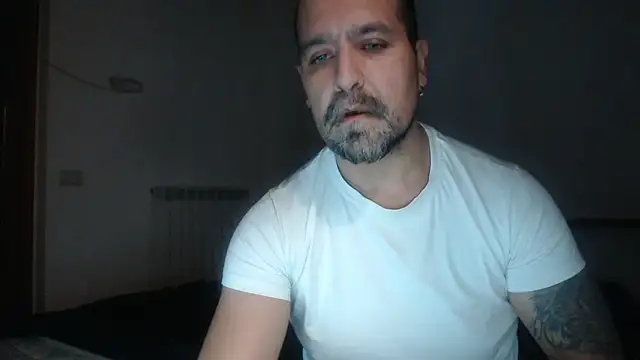 AMIRDIB2025's cam snapshot