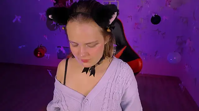 madeline_doll's cam snapshot