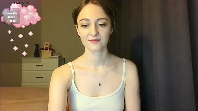 white_liillyy's cam snapshot