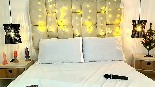 AdharaSmithh's cam snapshot