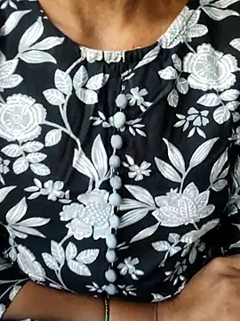 Gautami-telugu's cam snapshot