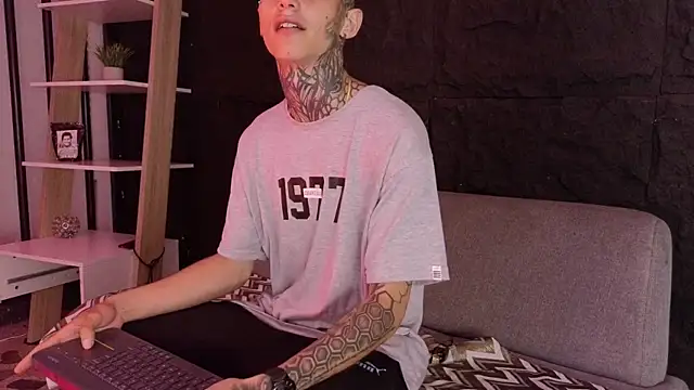 Paulo_527 live sex cam