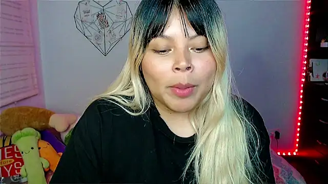 EllieMoonX's cam snapshot