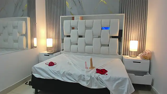 ZoeJhonsom's cam snapshot