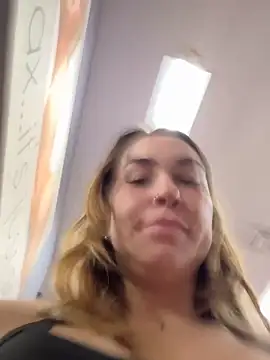 LeaGambit__'s cam snapshot