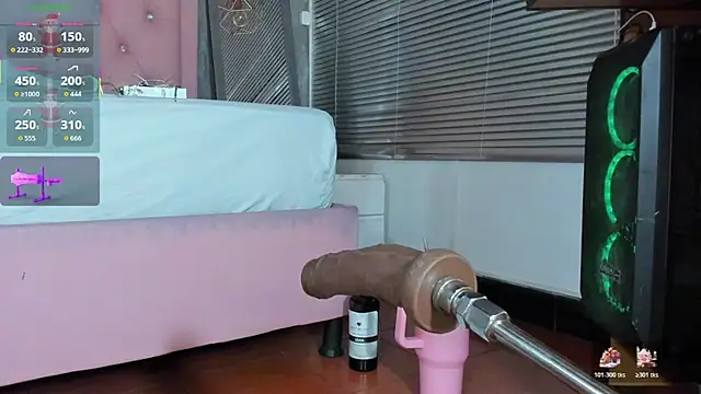 naomidibello live sex cam
