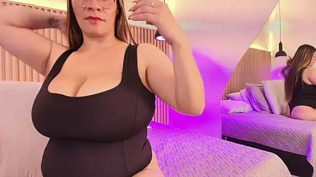 big_tits_in_your_face's cam snapshot