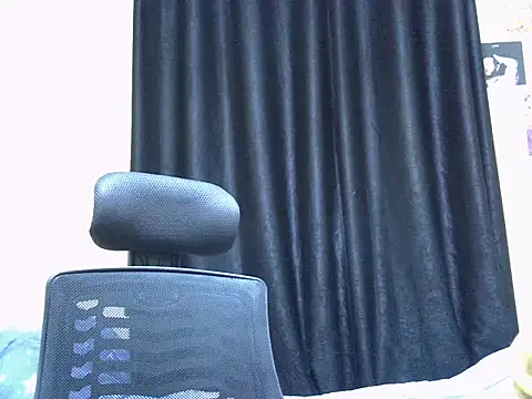 Horny-slut_'s cam snapshot