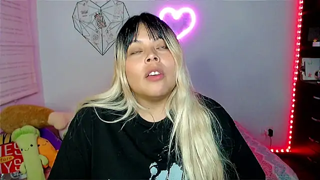 EllieMoonX's cam snapshot