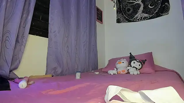 Pinky_promiseex's cam snapshot