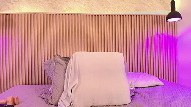 big_tits_in_your_face's cam snapshot