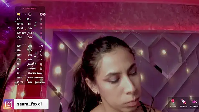Sara_Foxx1's cam snapshot