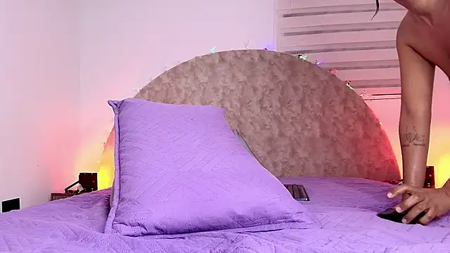 anisha_x's cam snapshot