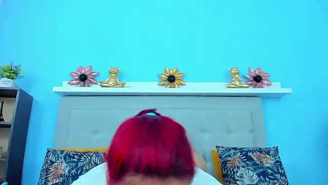 neferet_opal's cam snapshot