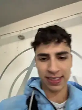 AdrianRinaldi live sex cam