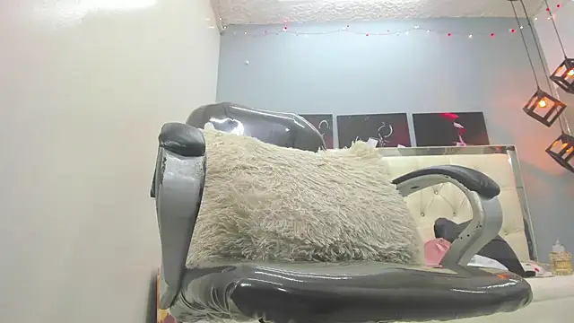 miranda_vegaa's cam snapshot