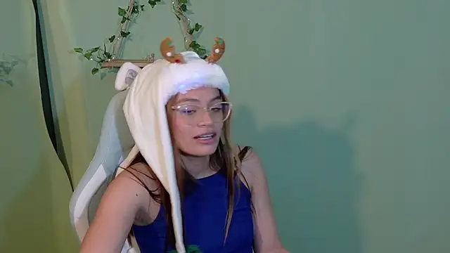 Emerald_Sparkles_'s cam snapshot