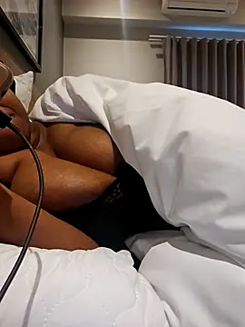 BoobWorldhere's cam snapshot