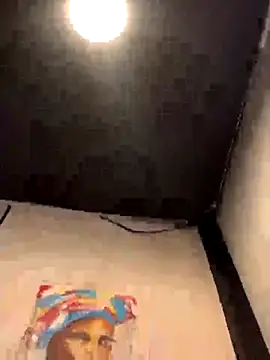 Cami_Leon2's cam snapshot