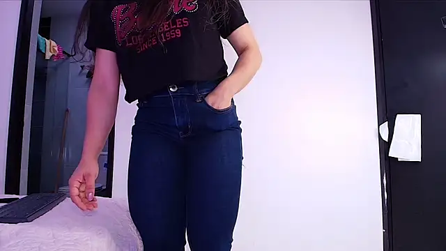 lilylovely_'s cam snapshot